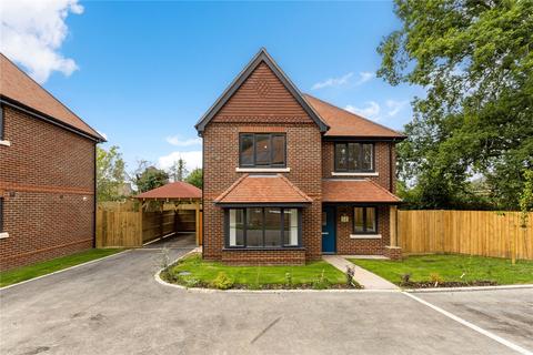 4 bedroom detached house for sale, Hedgerows, Gadbridge Lane, Ewhurst, Surrey, GU6