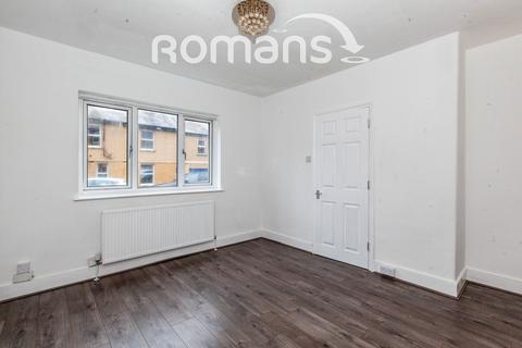 3 bedroom terraced house to rent, Raymond Road, Maidenhead, SL6