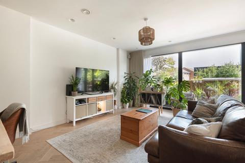 2 bedroom apartment for sale, Bell Foundry Close, Croydon CR0