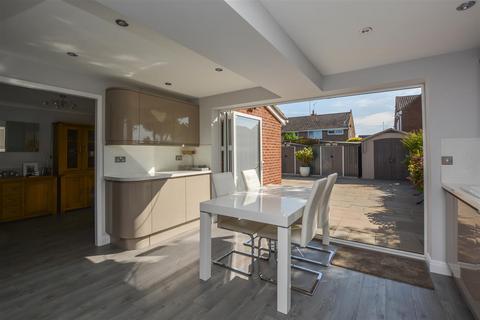 9 Birds Close, Ramsden Heath, Billericay, CM11 1JB