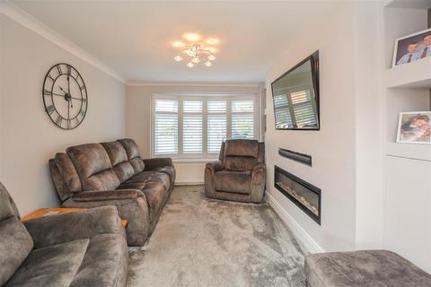 9 Birds Close, Ramsden Heath, Billericay, CM11 1JB