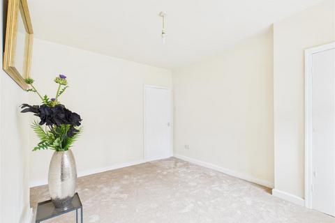 2 bedroom end of terrace house for sale, Woodthorpe Road, Sheffield S13
