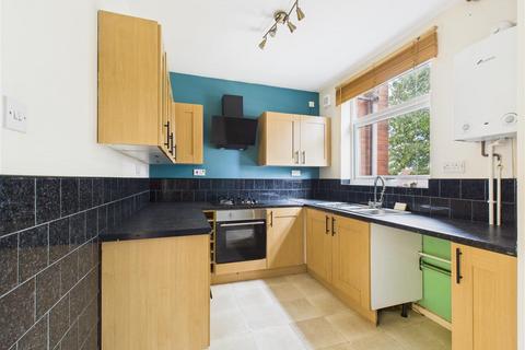 2 bedroom end of terrace house for sale, Woodthorpe Road, Sheffield S13