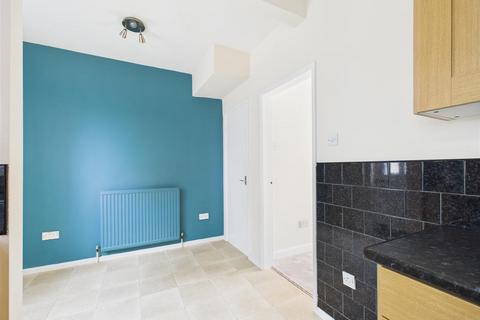 2 bedroom end of terrace house for sale, Woodthorpe Road, Sheffield S13