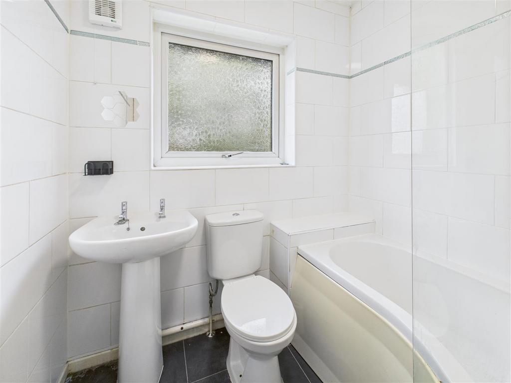 CAM05207 G0-PR0050-STILL019.jpg