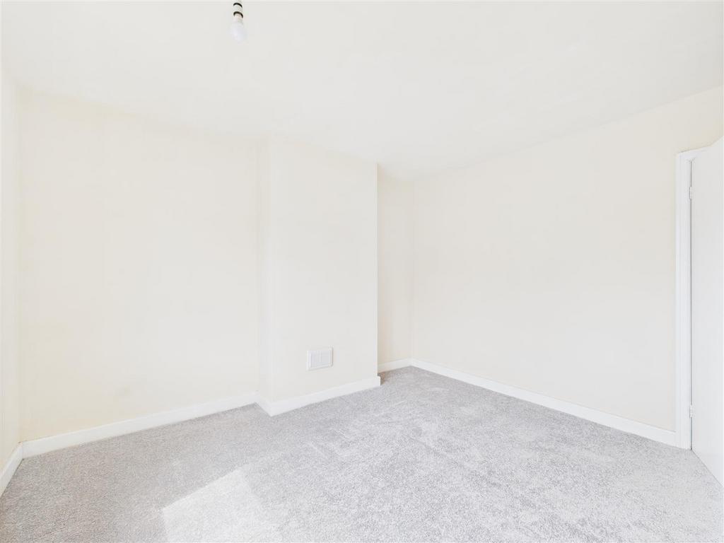 CAM05207 G0-PR0050-STILL015.jpg