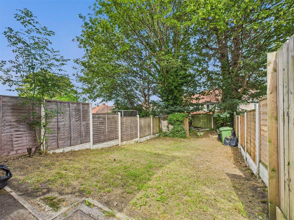 CAM05207 G0-PR0050-STILL021.jpg