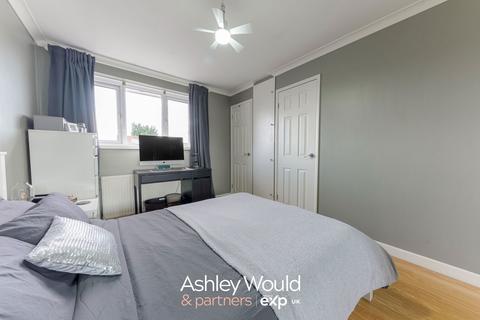3 Roach Close, Brierley Hill, DY5 1LR