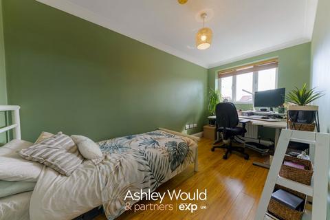 3 Roach Close, Brierley Hill, DY5 1LR