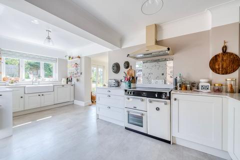 8 Bucknam Close, Kessingland, Lowestoft, NR33 7NX