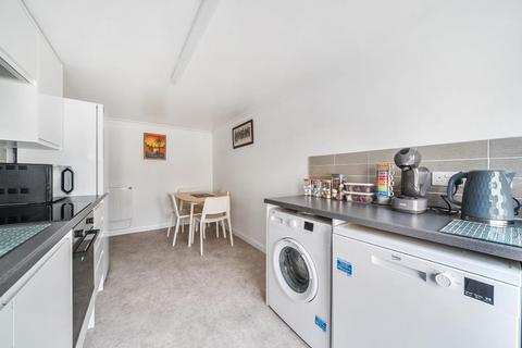 2 bedroom maisonette for sale, Kingston Upon Thames, Surrey, KT1