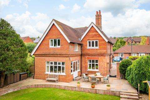 4 bedroom detached house for sale, Weycombe Road, Haslemere, GU27