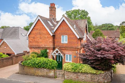 Weycombe Road, Haslemere, GU27