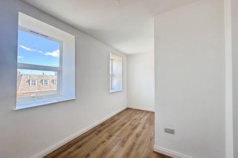 2 bedroom apartment to rent, Athelstan Road Margate CT9