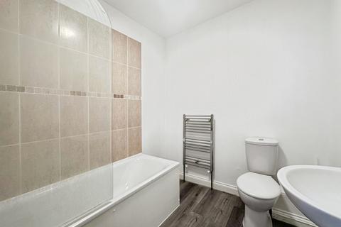 2 bedroom apartment to rent, Athelstan Road Margate CT9