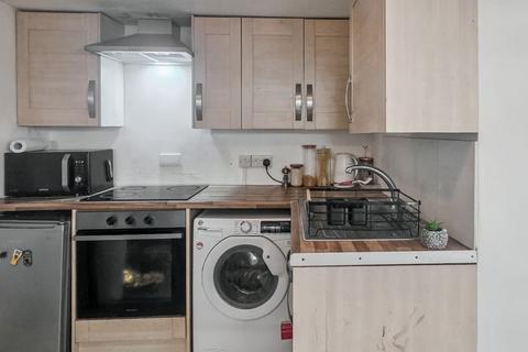Basement Flat, 16 South Ealing Road, London, W5 4QA