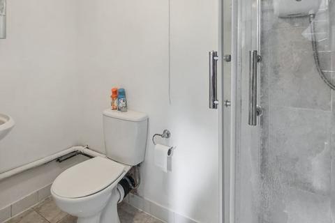 Basement Flat, 16 South Ealing Road, London, W5 4QA
