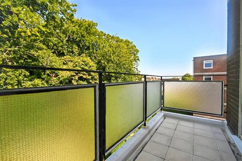 1 bedroom flat for sale, Arundel Road, Eastbourne