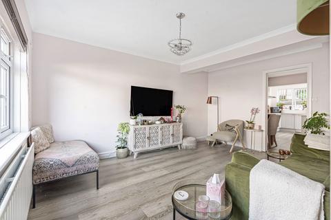 57 The Glade, Coulsdon, CR5 1SS