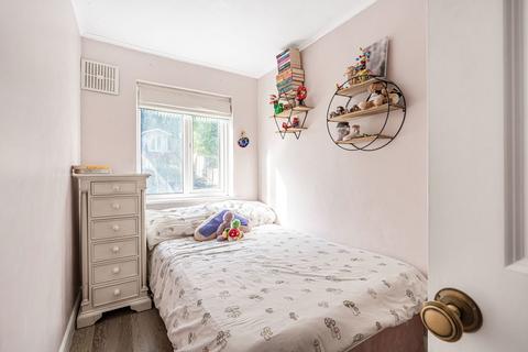 57 The Glade, Coulsdon, CR5 1SS