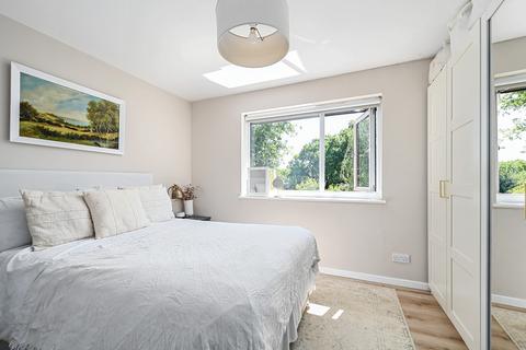92 Forest Dene, Crowborough, TN6 2EX