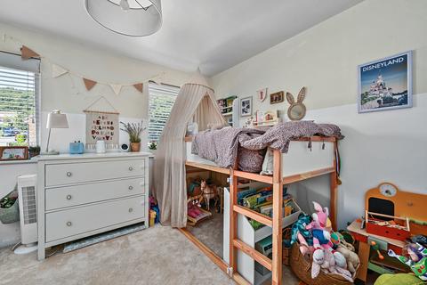 92 Forest Dene, Crowborough, TN6 2EX