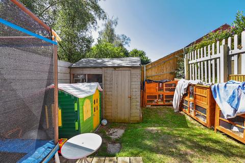 92 Forest Dene, Crowborough, TN6 2EX