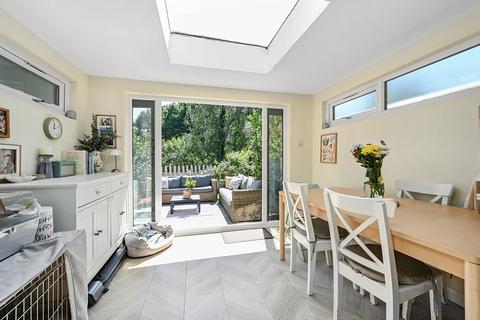 92 Forest Dene, Crowborough, TN6 2EX