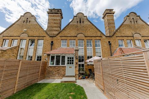 3 bedroom terraced house for sale, Canute Road, Faversham, ME13