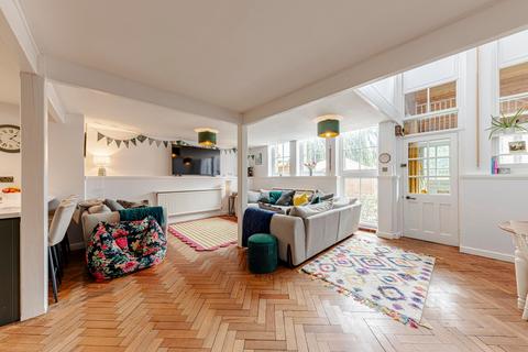 3 bedroom terraced house for sale, Canute Road, Faversham, ME13