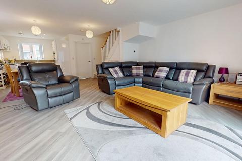 2 Buildwas Close, Daventry, NN11 2PF