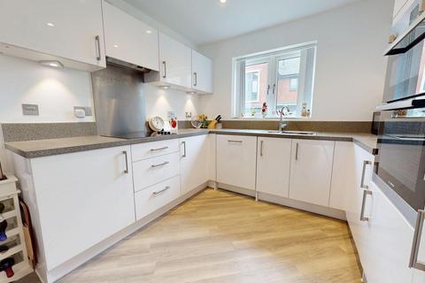 2 Buildwas Close, Daventry, NN11 2PF