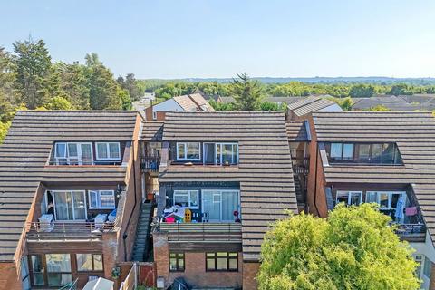 35 Calvert Drive, Basildon, SS13 1TB