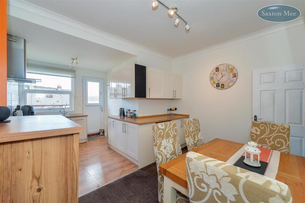 Carr rd - dining room 8916.jpg
