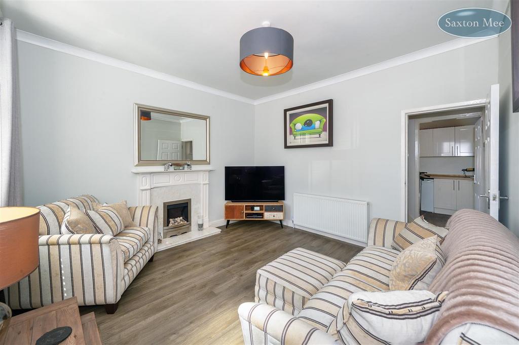 Carr rd - lounge 8961.jpg
