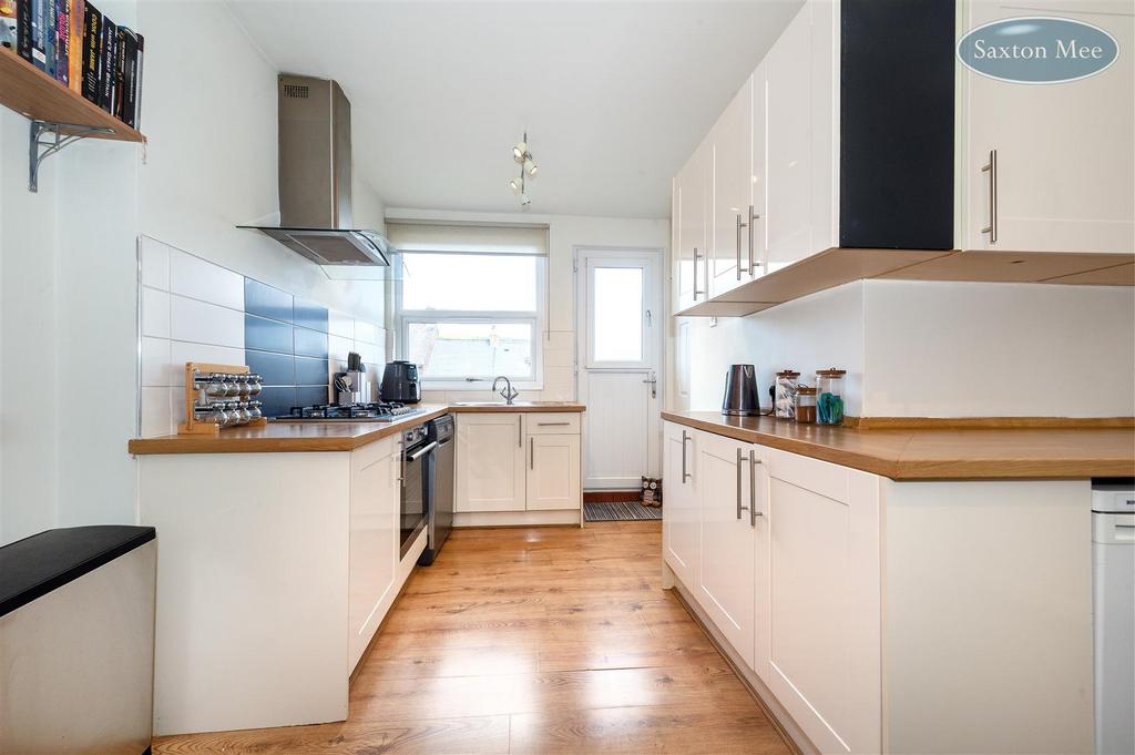 Carr rd - kitchen 8909.jpg