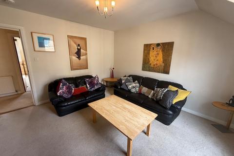 Waverley Park, Edinburgh, EH8