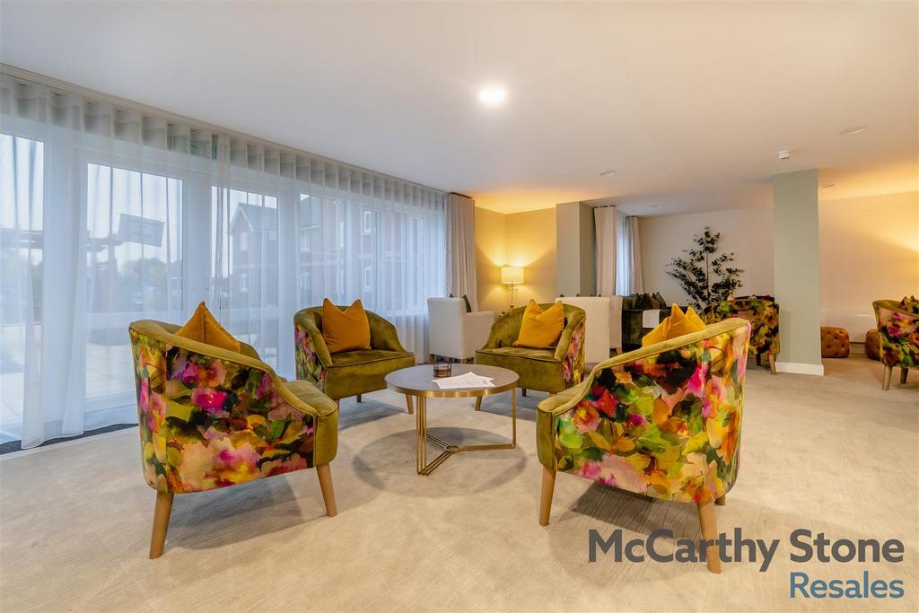8669159-interior02.jpg