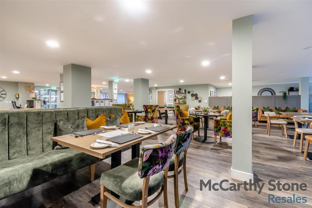 8669159-interior08.jpg