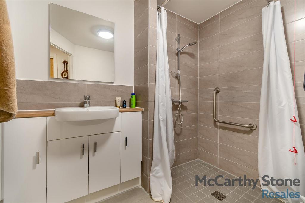 8669159-interior10.jpg