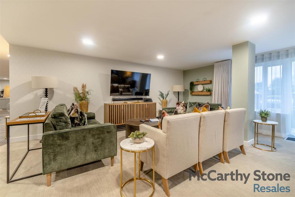8669159-interior04.jpg