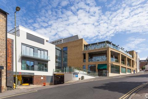 Property to rent, Tunsgate Guildford GU1 3QZ