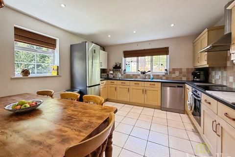 undefined, High Street, Martin LN4