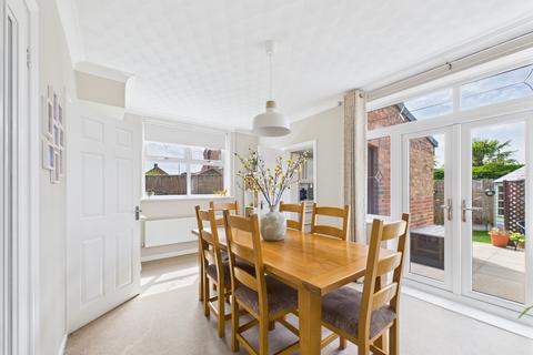 3 bedroom semi-detached house for sale, Braeside Crescent, Billinge, WN5