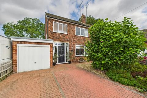 3 bedroom semi-detached house for sale, St. Johns Gardens, Driffield, YO25 6RN