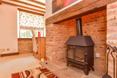 2 bedroom barn conversion for sale, Lower Road, Sutton Valence, Maidstone, Kent
