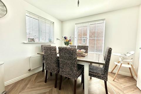 211 Damselfly Road, Northampton, NN4 9EY