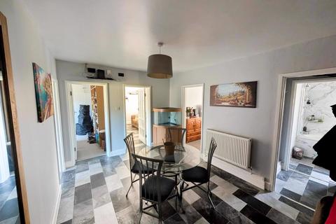 3 bedroom flat for sale, Barclay Mansions, St. Valerie Road, Bournemouth