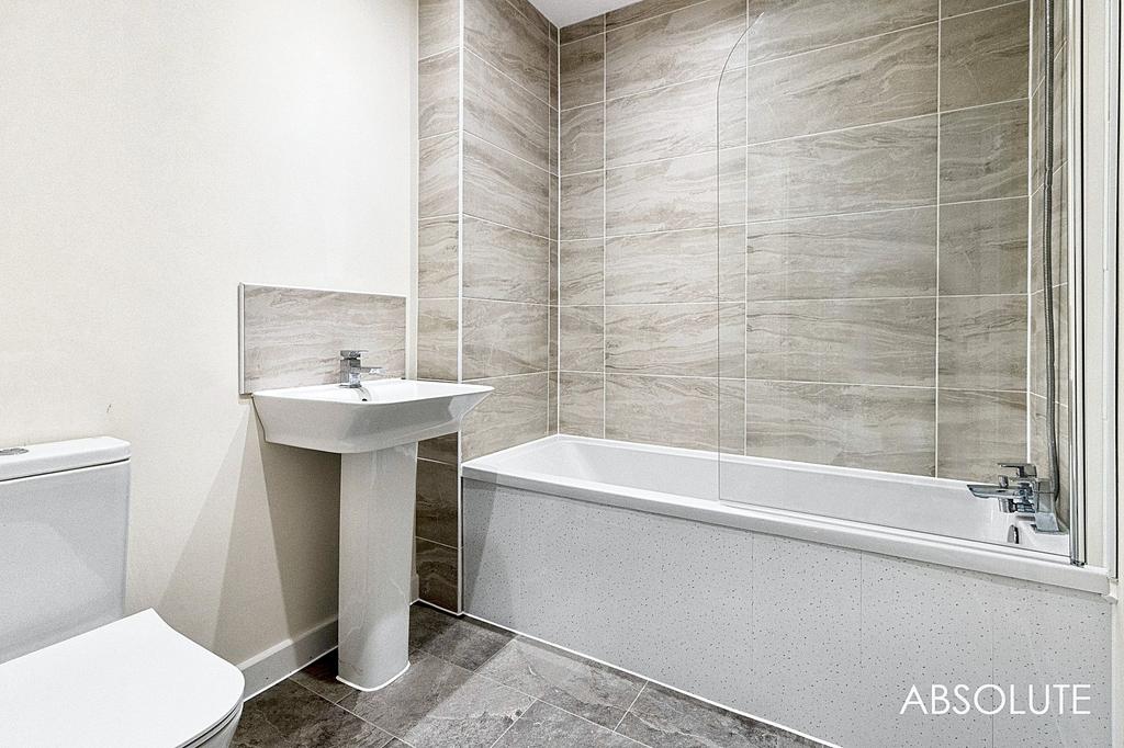 Main bathroom