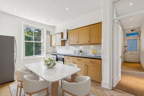 2 bedroom flat for sale, Avondale Mansions, Rostrevor Road, London